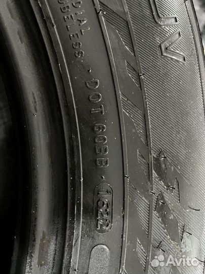 Nokian Tyres Hakkapeliitta 9 SUV 215/65 R16