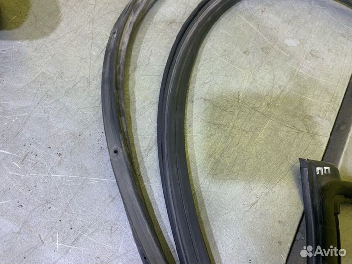 Уплотнитель двери/стекла (бархотка) Kia Rio