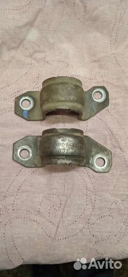 Кронштейн стабилизатора duster