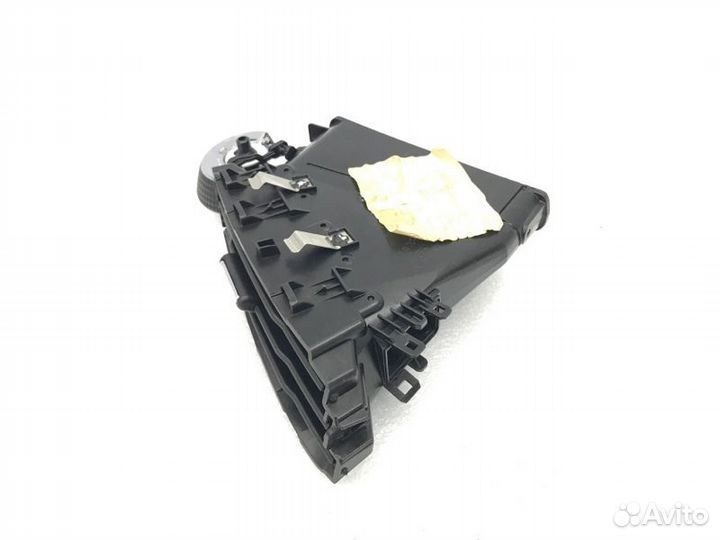 Дефлектор воздушный правый Ford Focus 1.6L duratec