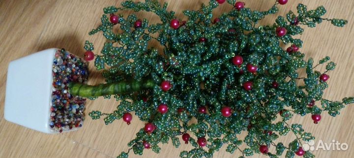 Дерево из бисера