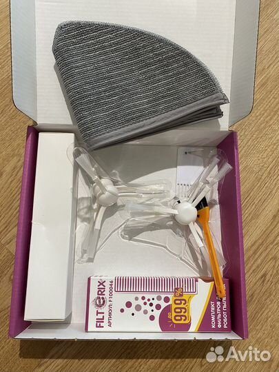 Коплект расходников и щетки для робота пылесоса