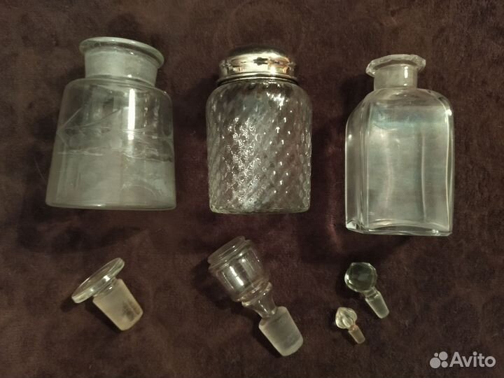 Старинные чайницы, пузырьки, крышки