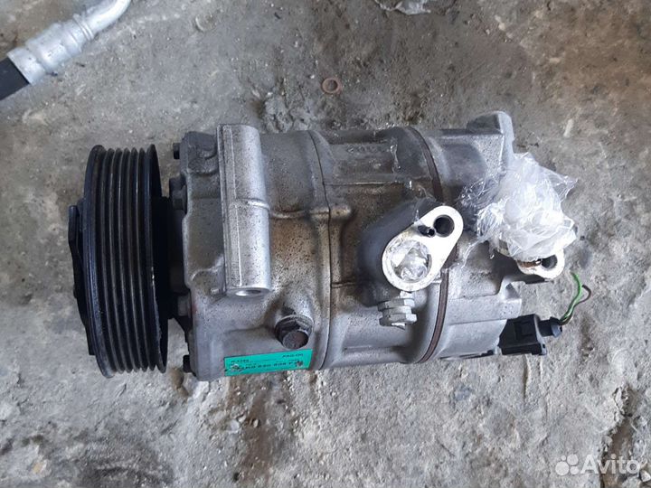 Компрессор кондиционера VW Skoda 1K0820808FX