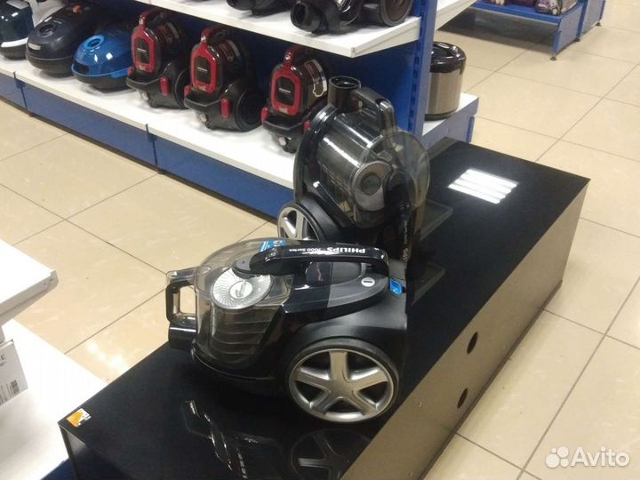 Пылесос с контейнером для пыли Philips