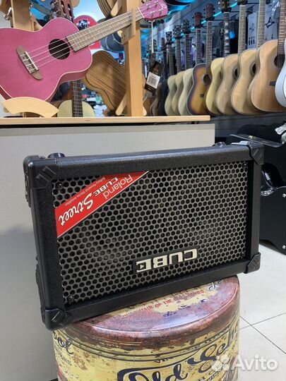 Гитарный комбо Roland Cube Street ST