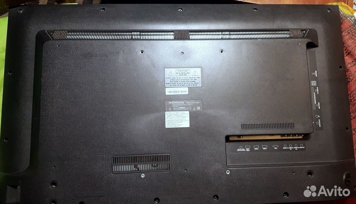 Телевизор Thomson T40D21SF-01B (На запчасти)