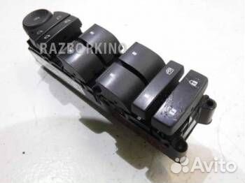 Блок управления стеклоподъемниками и зеркалами