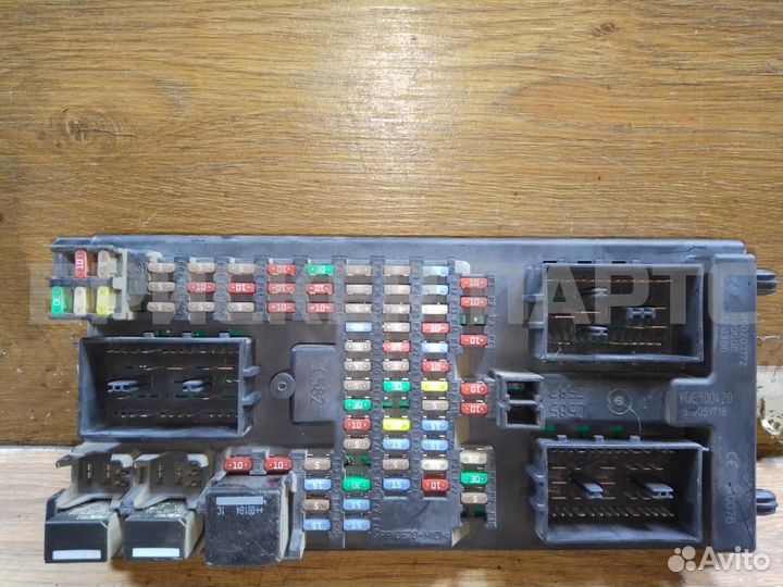 Блок предохранителей Ленд Ровер Дискавери 3