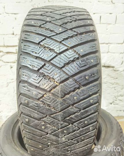 Goodyear Ultragrip Ice Arctic 225/50 R17 98T