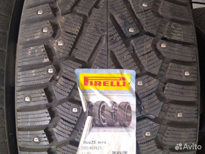 Pirelli Winter Ice Zero 295/40 R21 111H