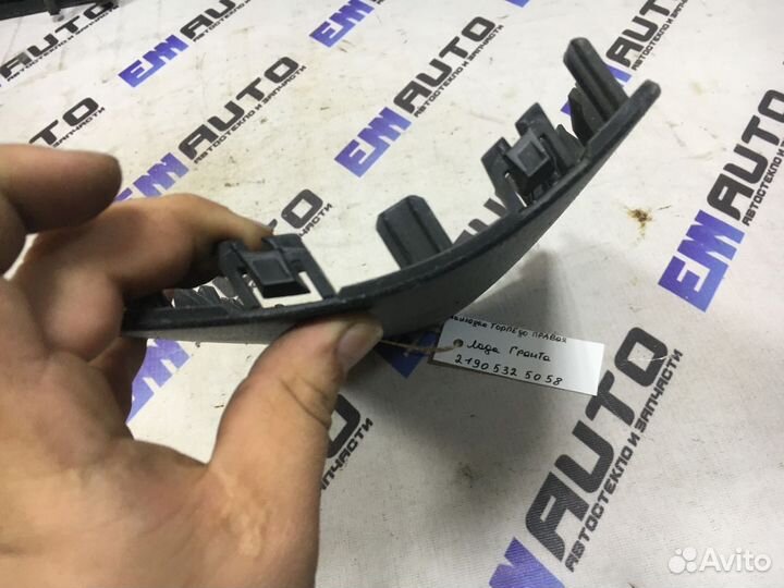 Накладка торпедо правая Лада Гранта