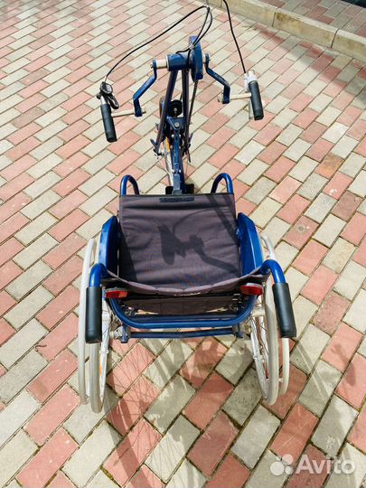 Кресло-коляска с велоприводом искра