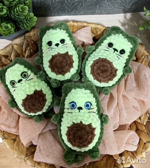 Котоавокадо вязаный кот