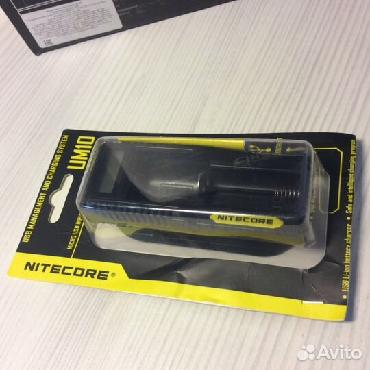 Продам зарядное Nitecore UM10 для аа, ааа, 18650