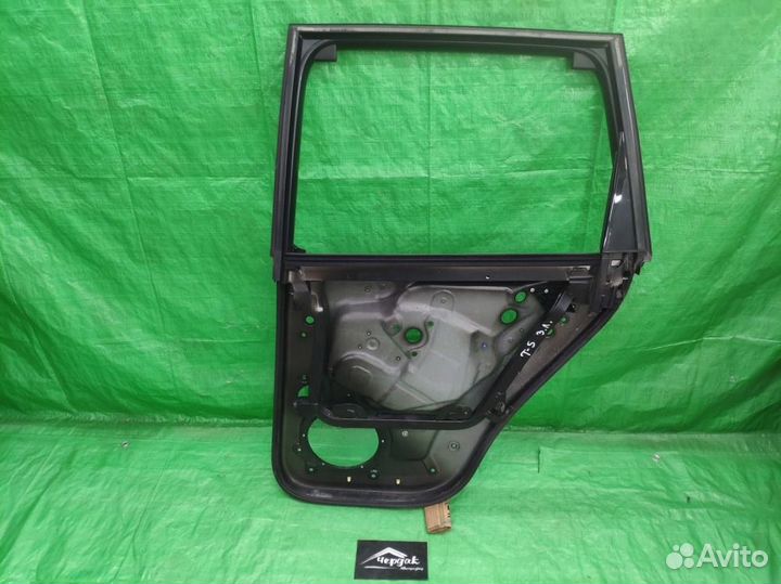 Рамка двери лев. зад. Volkswagen Touareg