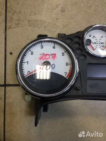 Панель приборов Peugeot 207