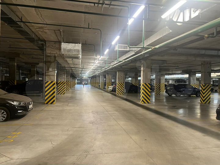 Машиноместо, 13 м²