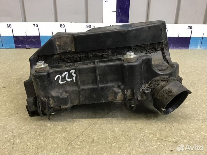 Корпус воздушного фильтра VW Touran 2010-2016