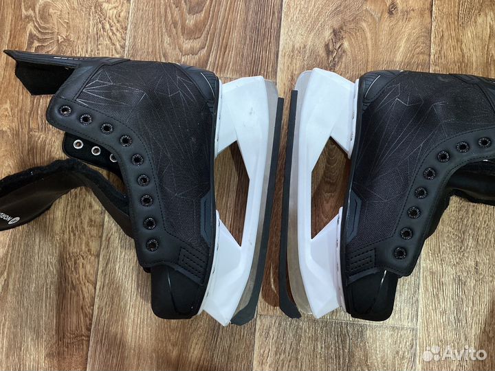 Коньки хоккей