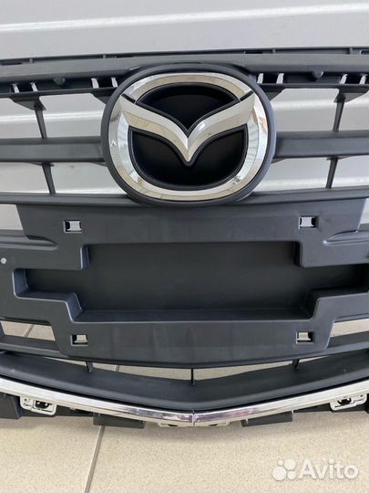 Решетка радиатора Mazda Mazda 3 / Axela BM P5 / PE