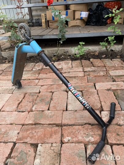 Трюковой самокат на 6-10 лет