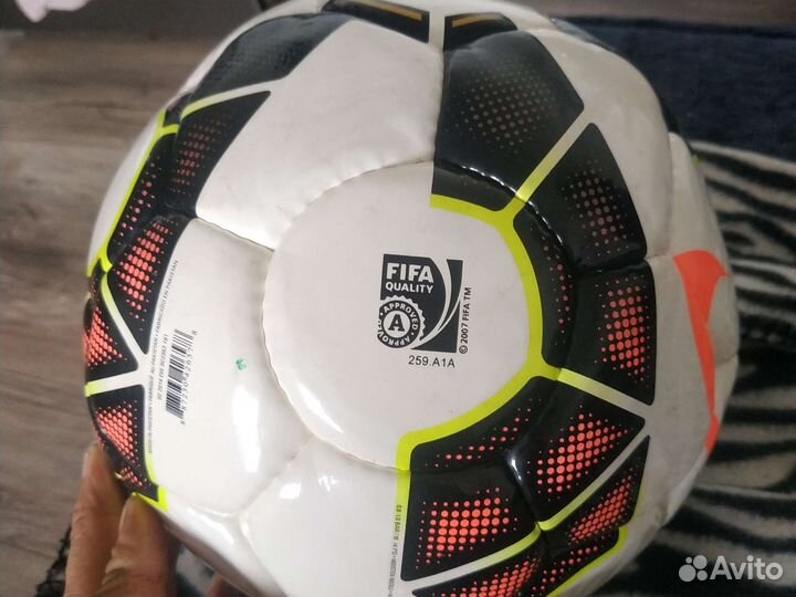 Футбольный мяч nike