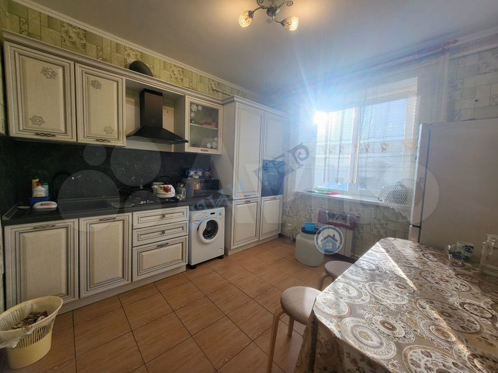 2-к. квартира, 54 м², 1/3 эт.