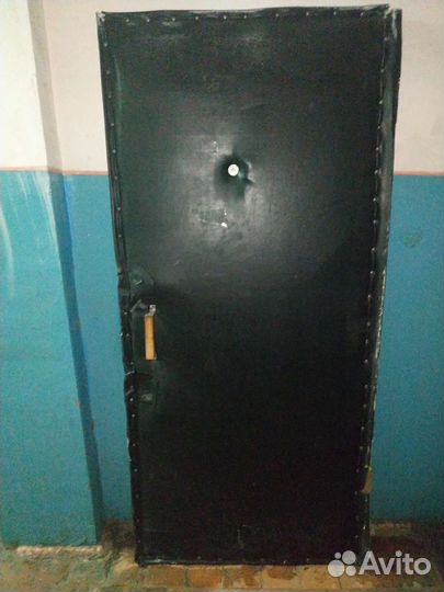Дверь входная деревянная бу