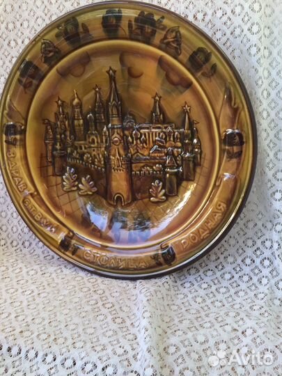 Настенная тарелка Зик Конаково