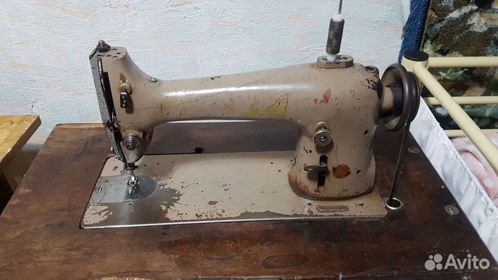 Швейная машина