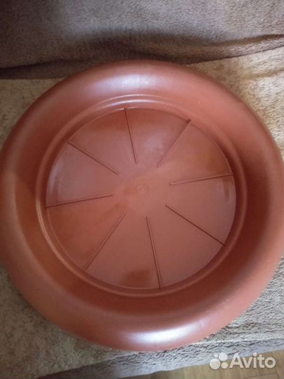 Подставка под большие и тяжелые цветочные горшки