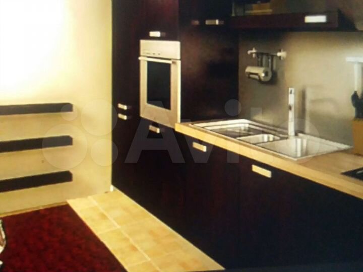 Комната 10 м² в 3-к., 1/2 эт.