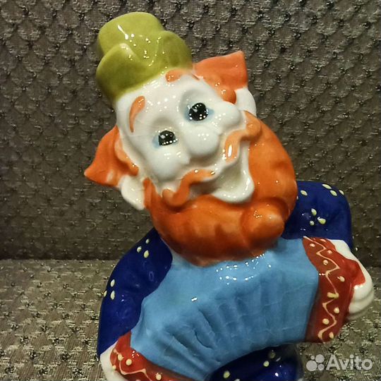 Декоративная фигурка 