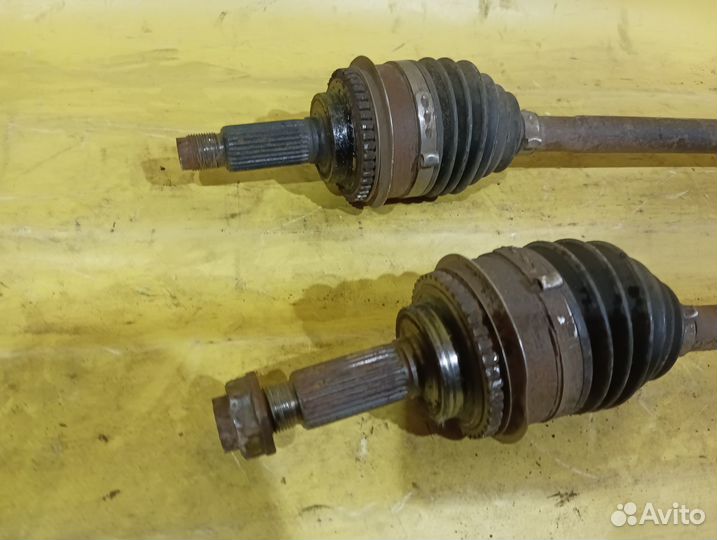 Полуось передняя Subaru Impreza G11 2000-07 1.5