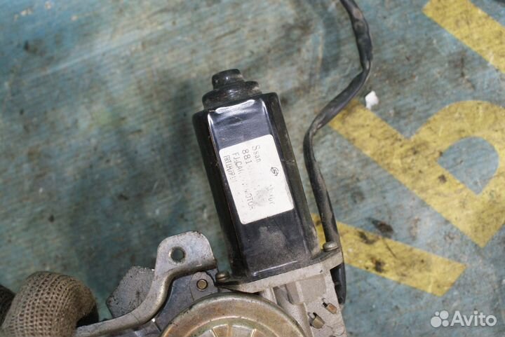 Стеклоподъемник задней двери Ssang Yong Musso