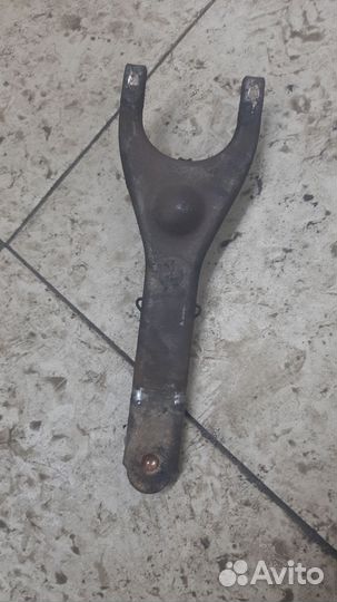 Вилка выжимного подшипника королла е150