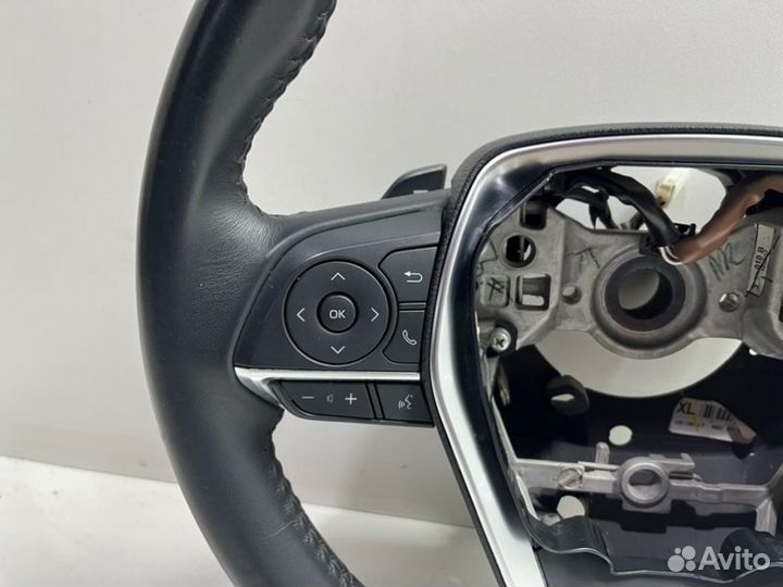 Рулевое колесо левое Toyota Camry V70/V75