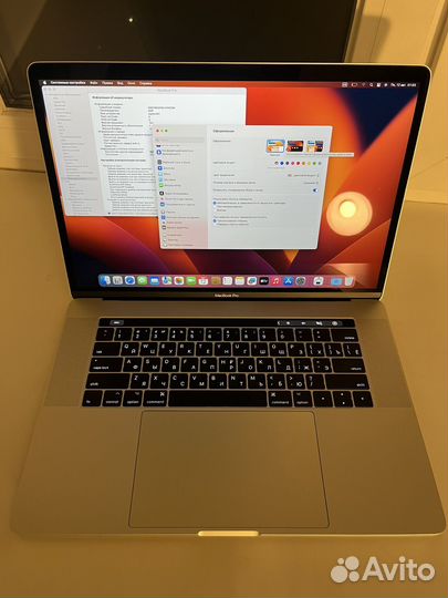 Macbook pro 15 2017 i7 16gb touch bar