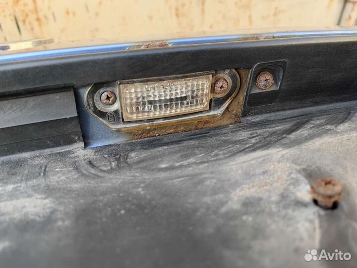 Крышка багажника Фольксваген венто в сборе