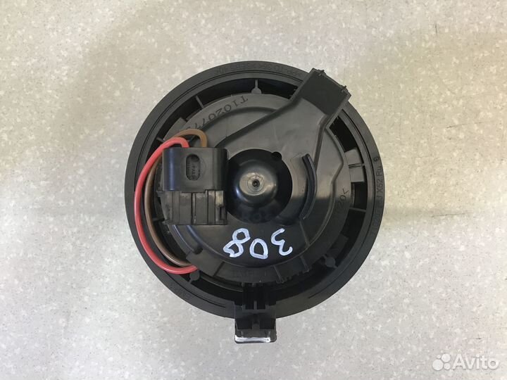 Моторчик печки Renault Kaptur 2016
