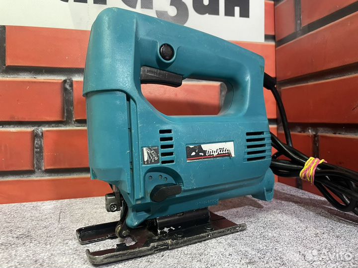 Лобзик Makita 4324