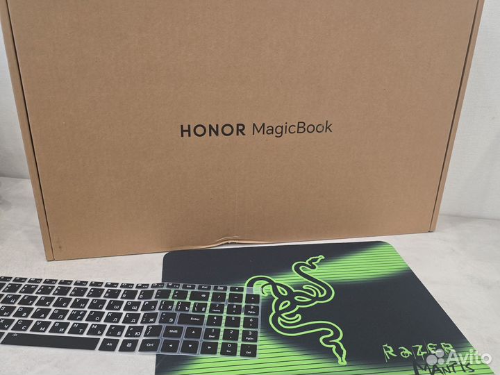 Новый Honor MagicBook X16 Ryzen 7 7840HS 16/ 512GB