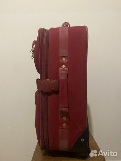 Чемодан дорожный на 2-х колесах бу
