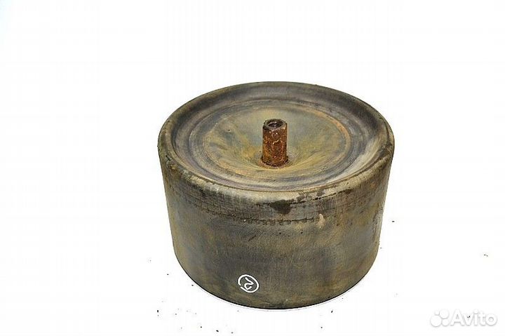 Стакан пневмобаллона прицепного моста, правый schm