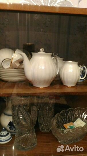 Сервиз с золотой каймой белый Дулёво