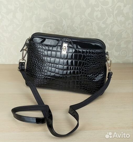 Сумка черная крокодил
