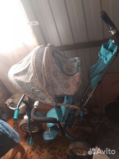 Детский велосипед с ручкой