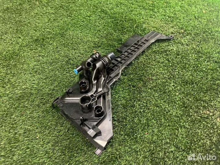 Кронштейн радиатора Bmw X3 E83 N52B25 2008