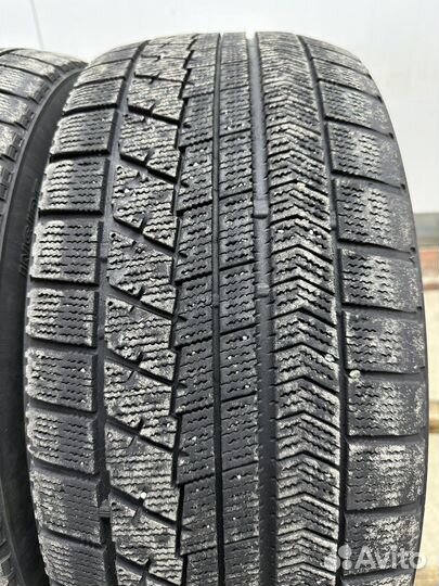 Bridgestone Blizzak VRX 235/45 R17 94S